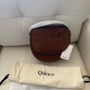 🤎 Quince Italian Suede Saddle Bag - NWT 🤎